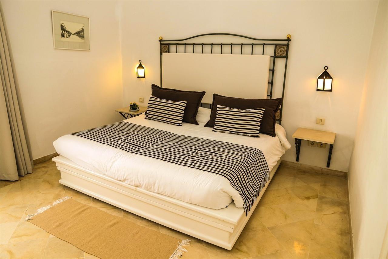 Suites Hotel Les Charmilles & Spa La Marsa Exterior foto